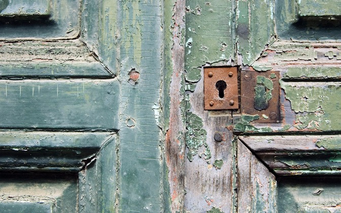 High-resolution desktop wallpaper Old Door, Brittany France by SkyHigh