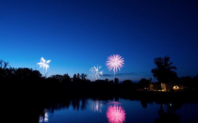 High-resolution desktop wallpaper Fireworks! by Nellisoft