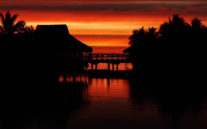 High-resolution desktop wallpaper Moorea Sunset by BinaryBlogger