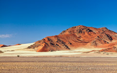 High-resolution desktop wallpaper Red Sand by Philippe Clairo
