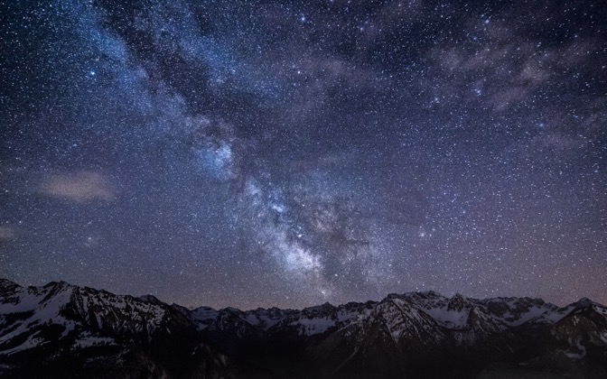 High-resolution desktop wallpaper Amazing Milky Way II by Jonathan Besler