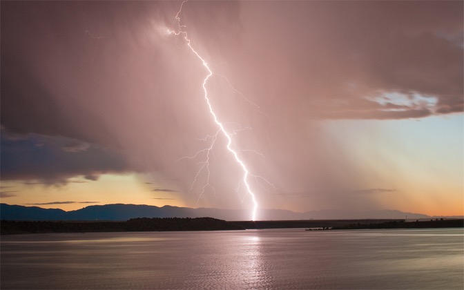 High-resolution desktop wallpaper Lightning over Lake Pueblo by gio.didomenico