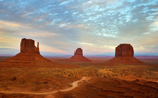 High-resolution desktop wallpaper Monument Valley by salvarado24