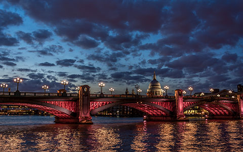 High-resolution desktop wallpaper London Skies by Kosta Stoenchev