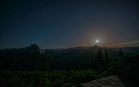 High-resolution desktop wallpaper Moonrise over Yosemite by pkieren