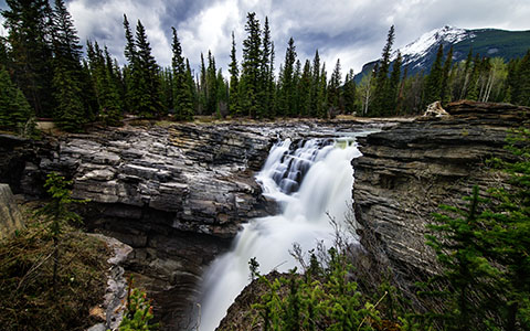 High-resolution desktop wallpaper Athabasca Falls by Mohsen Kamalzadeh