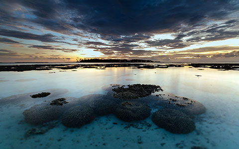 High-resolution desktop wallpaper Coral Maldivian Sunset by andrewsparrow