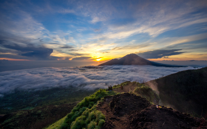 High-resolution desktop wallpaper Morning Sun on Gunung Batur by wysoki