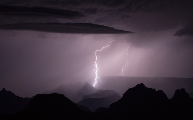 High-resolution desktop wallpaper Lightning over the Grand Canyon by tjhiker